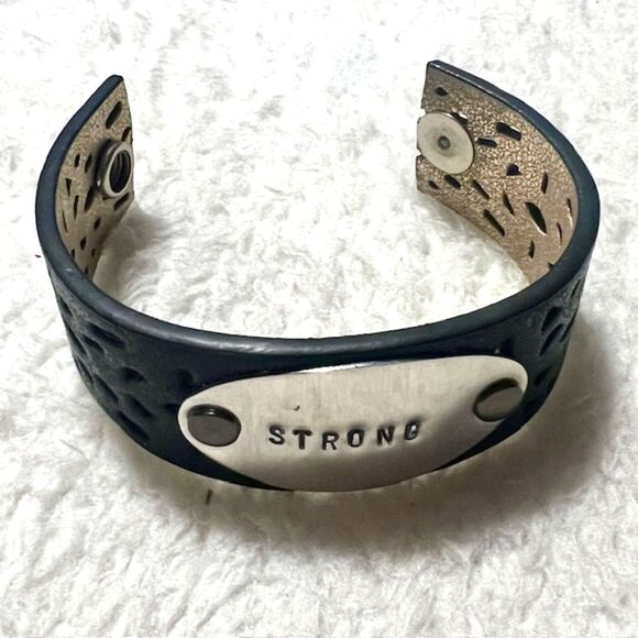 Black Leather Snap Button Strong Oval Silver Tone Bracelet - Picture 3 of 7